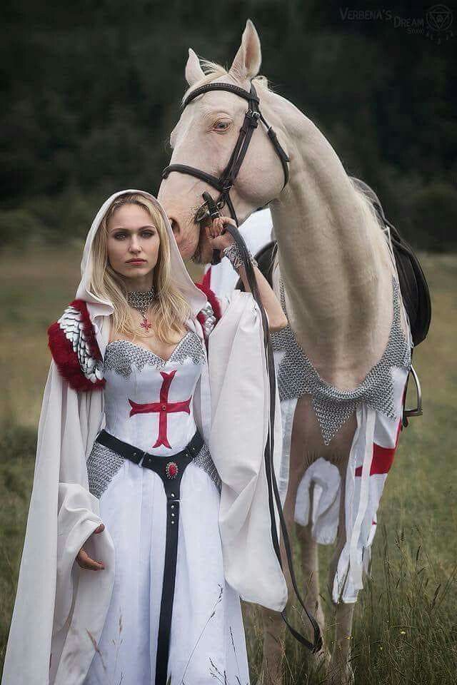 Дарья леФлер, крестоносец.jpg