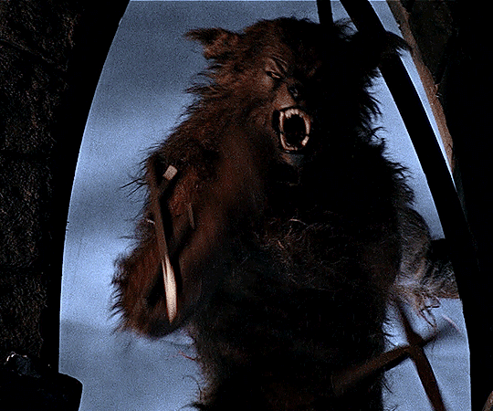 Файл:Оборотень из Cursed.gif