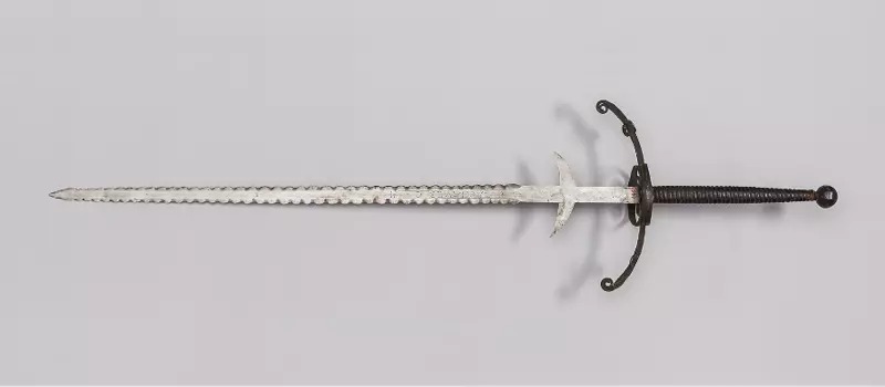 Файл:Flamberge-sword-Bihaender.jpg