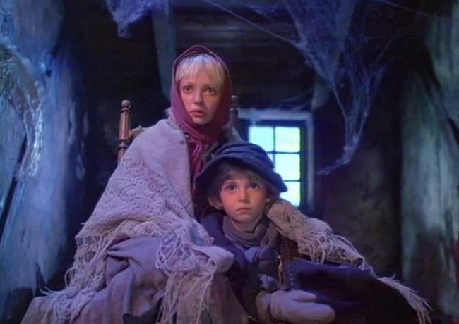 Файл:Story of Voyages - Martha and May.jpg