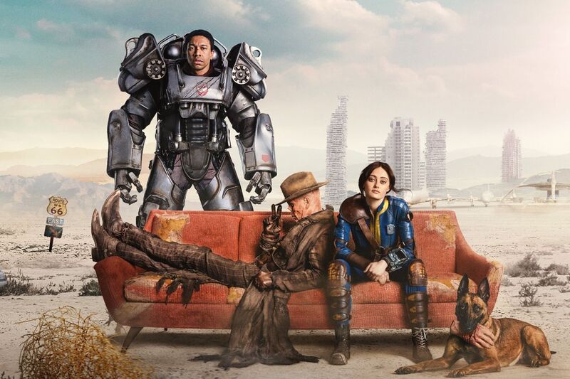 Файл:Главные герои сериала Fallout на диване.jpg