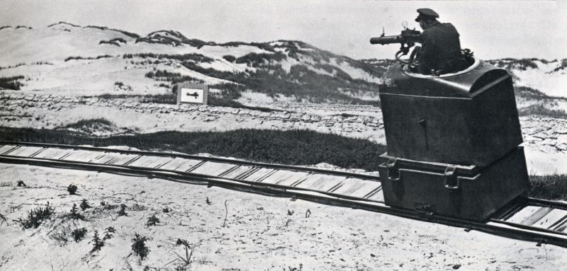 Файл:Gunner trainer.jpg