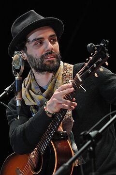 Oscar Isaac.jpeg