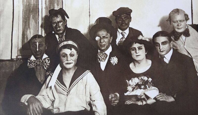 Файл:White emigres.jpg